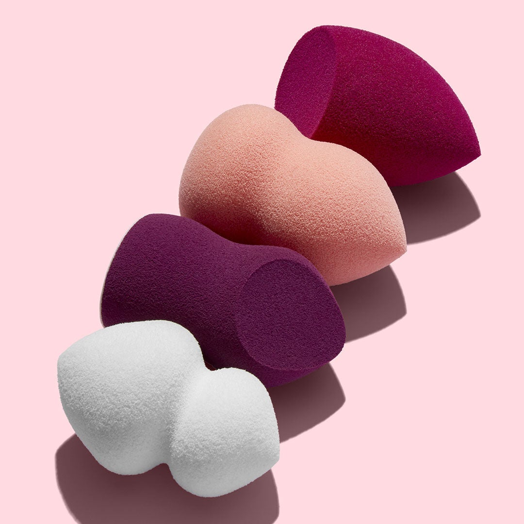 blending-and-highlighting-sponge-duo-e0 0619_SocialIGF_Sponges3_e91b9a4a-0156-4299-a3ef-3649e2979804.jpg