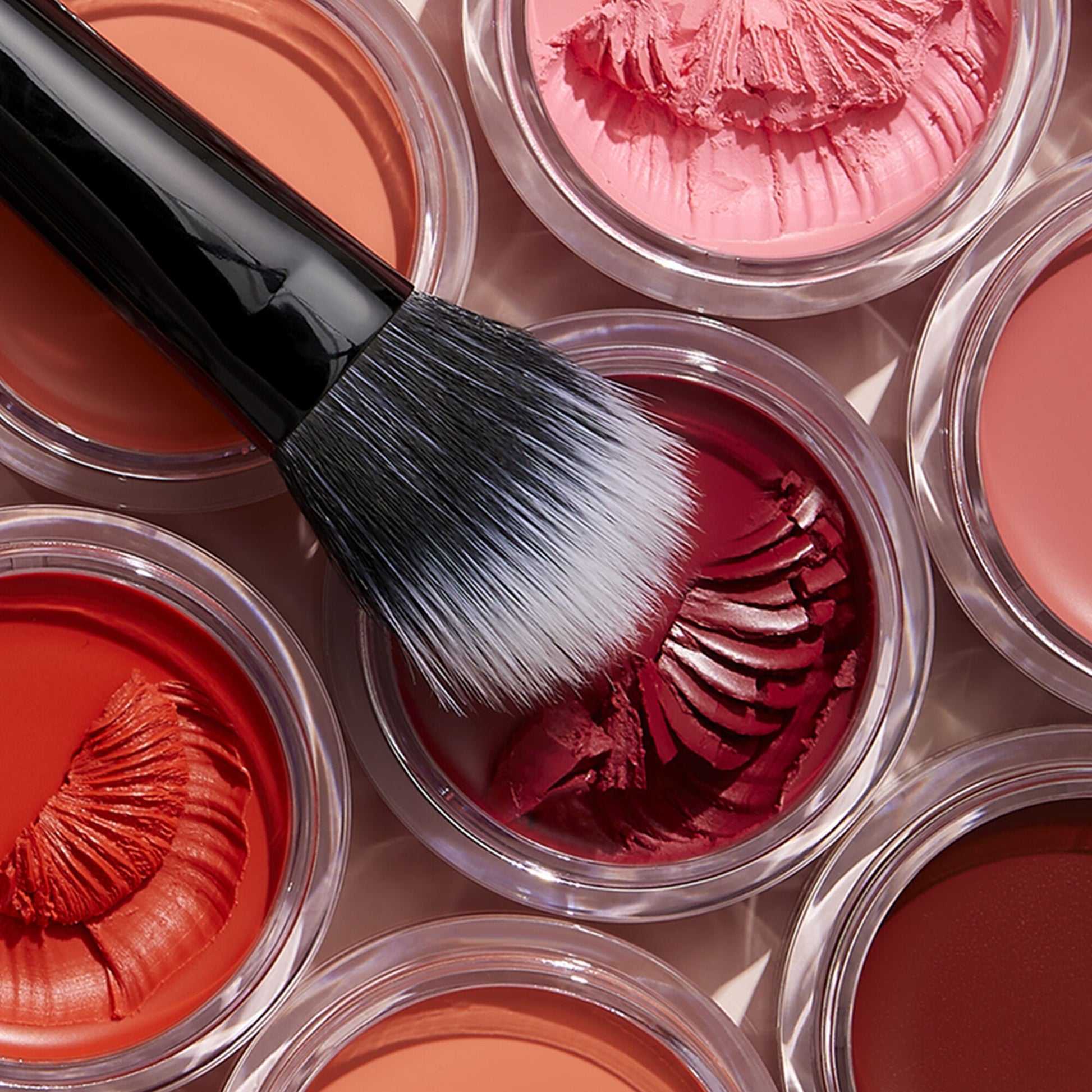 putty-blush-brush-t6 011321_PuttyBlush-Brush_V2_COMP_Final_IGF2.jpg