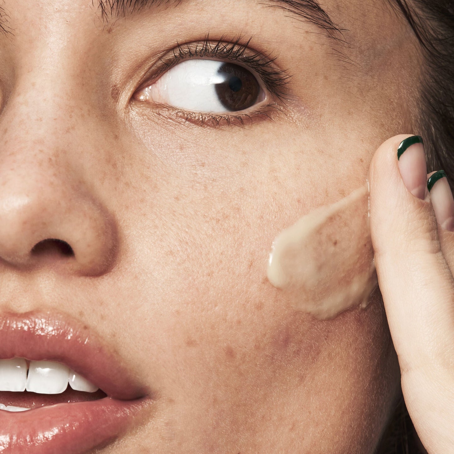 blemish-breakthrough-acne-calming-water-cream-n3 021522_Isabella_Acne_After_0462_FINAL_IGF_9e5f70b6-f47c-4bf3-9a7f-a9f223867f61.jpg