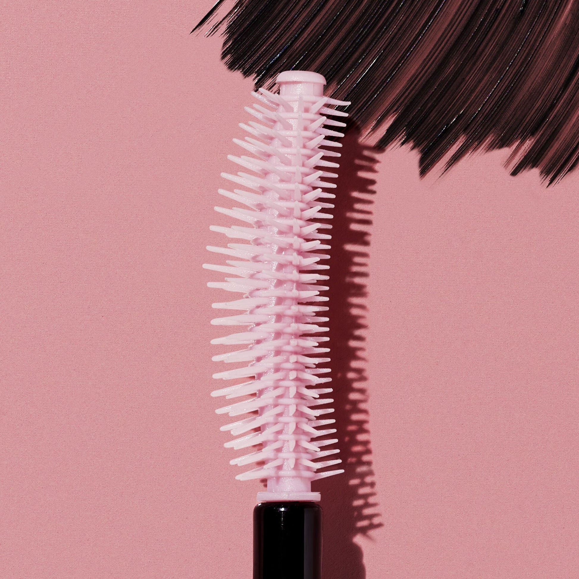 lash-n-roll-mascara-j2 053122_SL_LashNRollWand_RGB_IGF.jpg