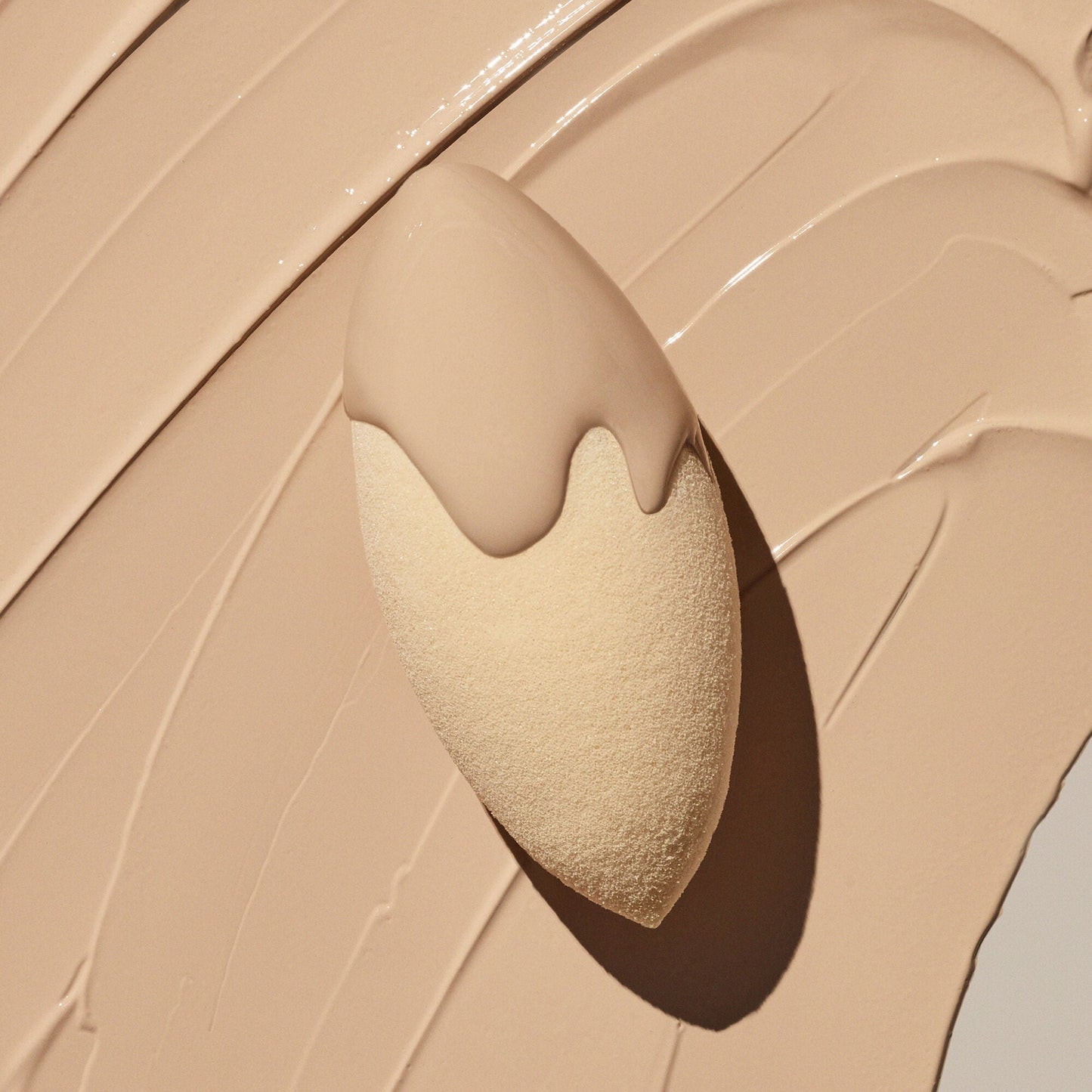camo-concealer-sponge-m9 07312020_CamoSponge_009_IGF.jpg