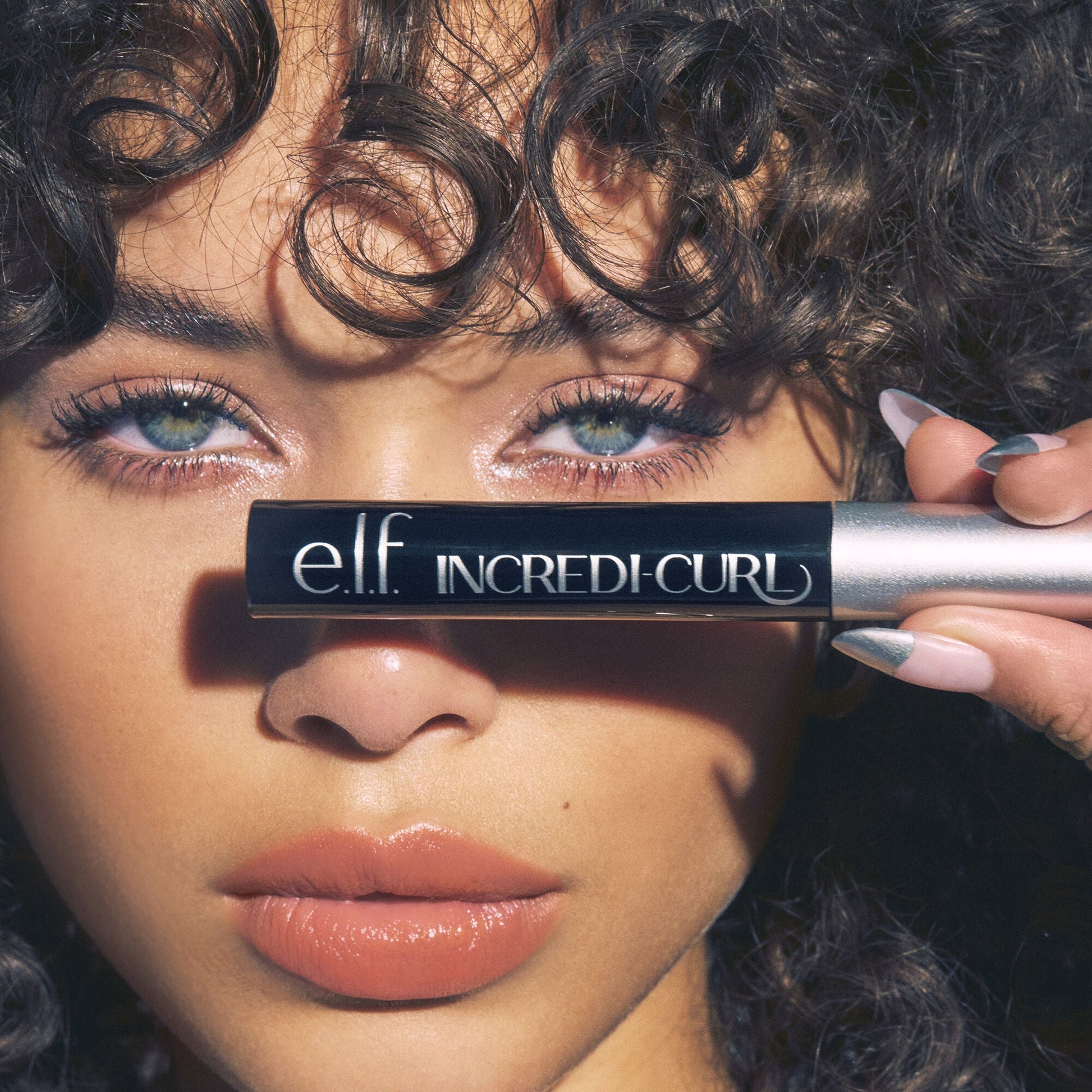 incredi-curl-mascara-z4 100724_elf_Alexa_IncrediCurl_After_0473_FINAL_V1_RGB_IGF_4909dedf-6085-4b66-b6fa-23af48640378.jpg
