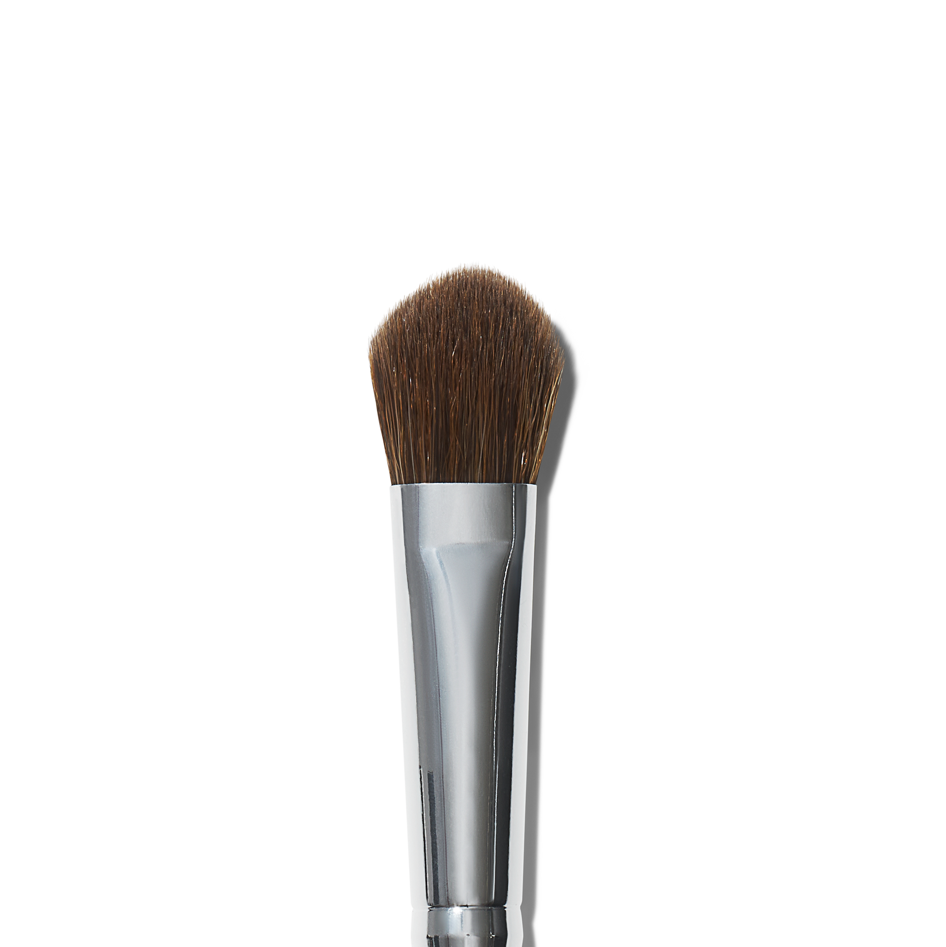wide-tapered-eyeshadow-brush-o9 21994_MACRO_R.png
