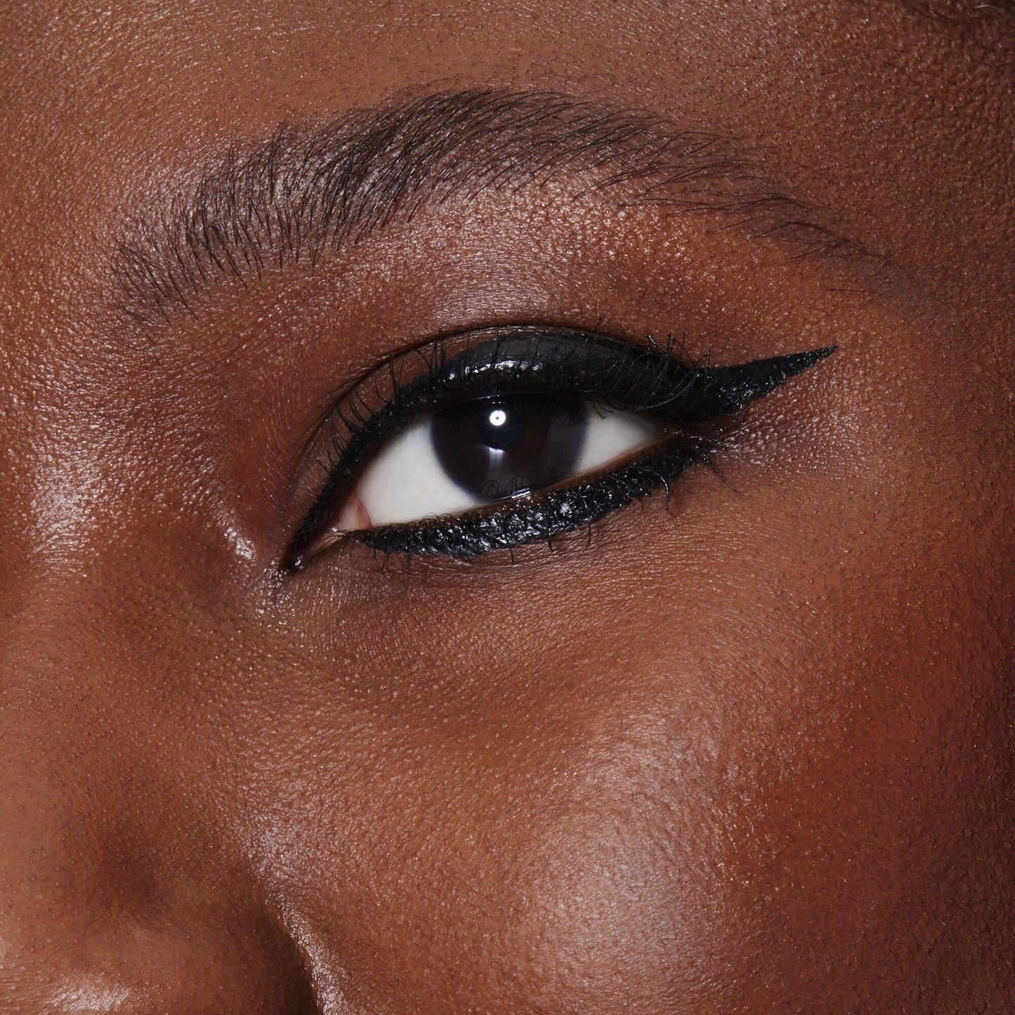 h2o-proof-inkwell-eyeliner-w8 82969_DJ_H20_PROOF_INKWELL_EYELINER_MACRO.jpg