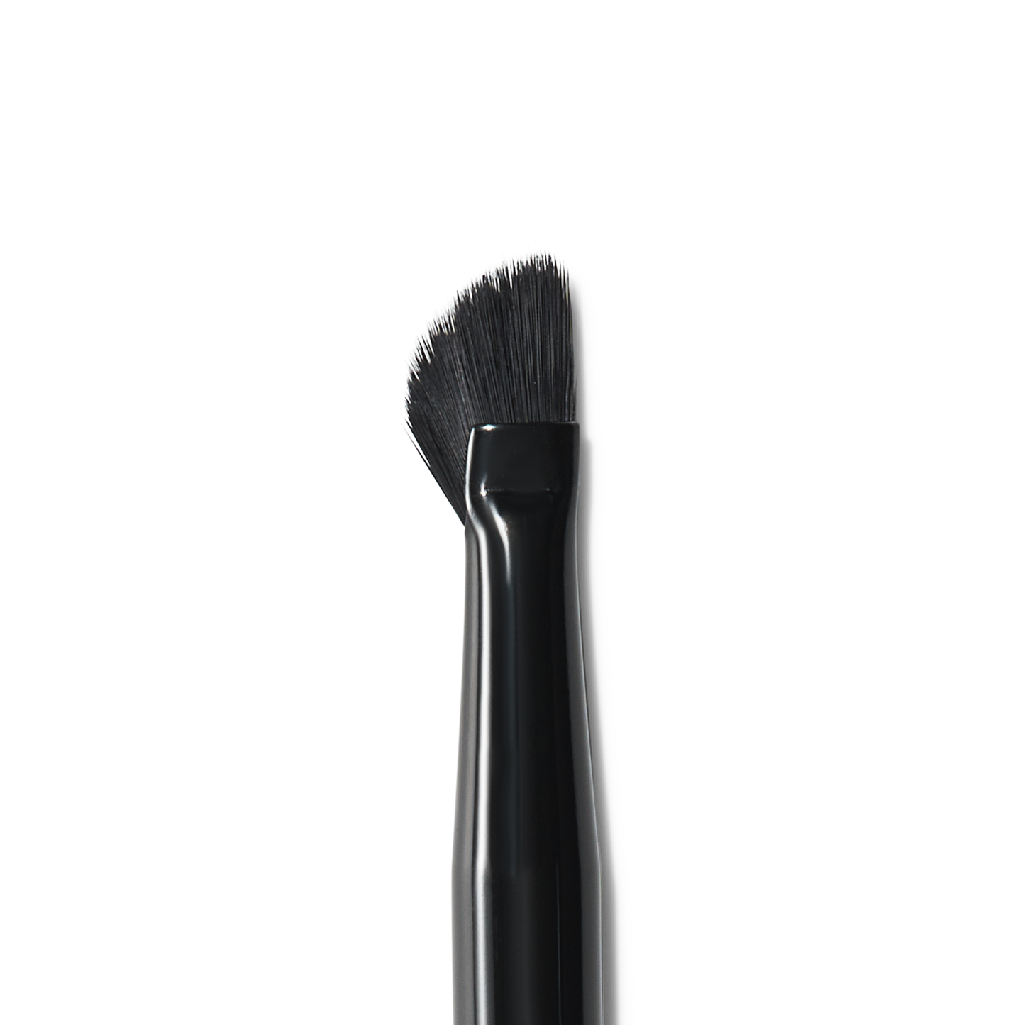 wing-it-liner-brush-y5 84091_MACRO_R.png