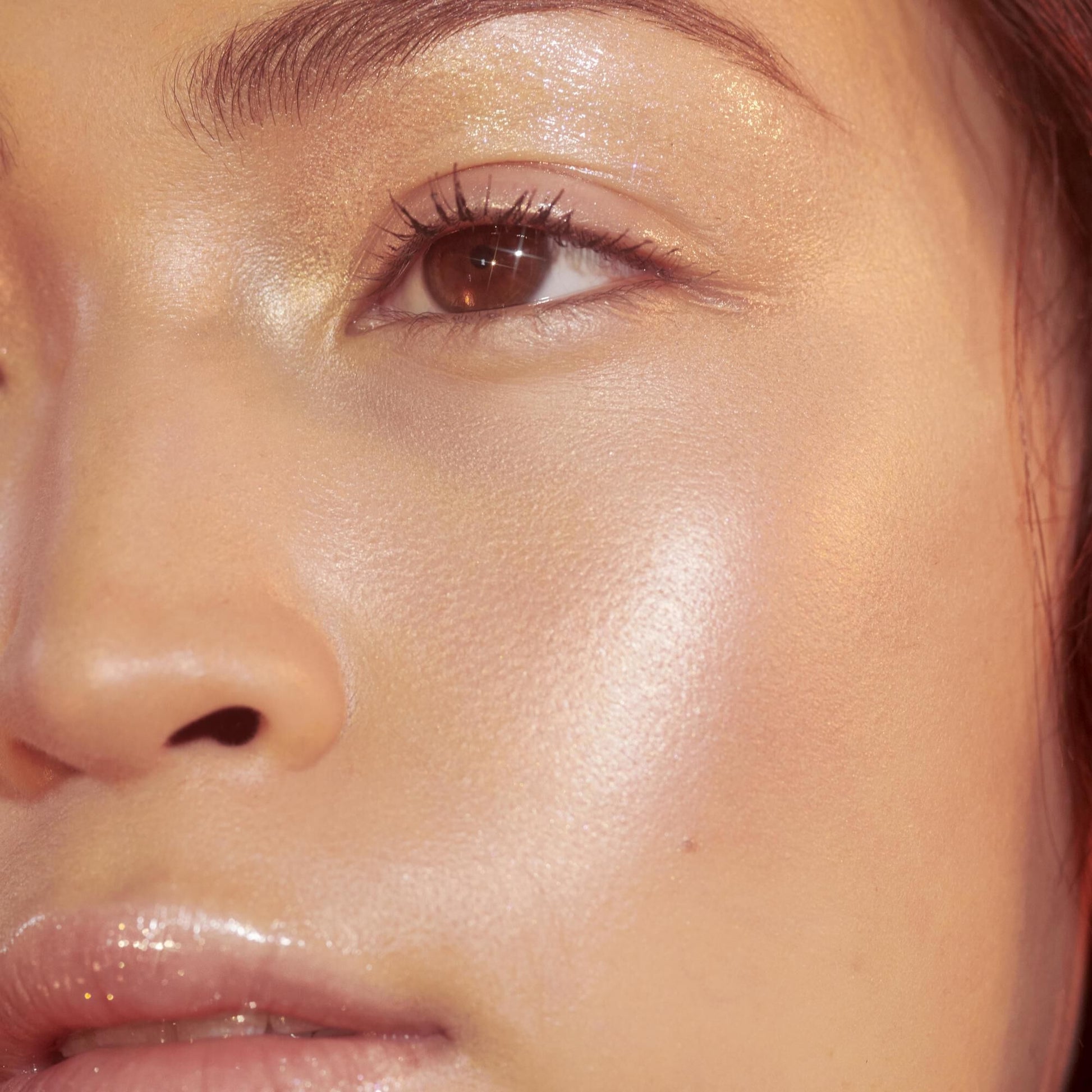 highlighter-brush-w9 crystal_OM_Jacqueline_782_square.jpg